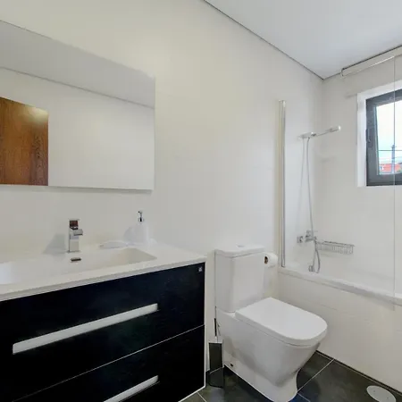 Hotel 3 Bedrooms With Private Pool Enclosed Garden And Wifi At 4*