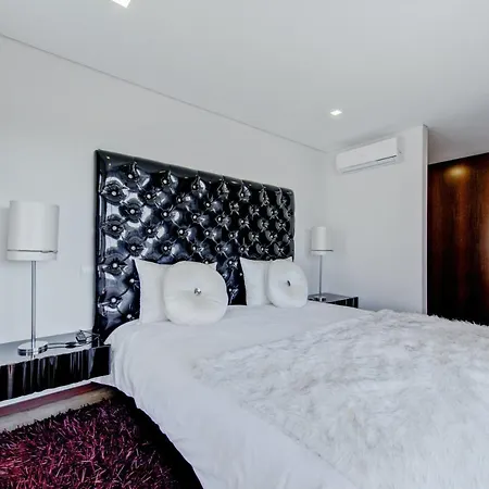 Hotel 3 Bedrooms With Private Pool Enclosed Garden And Wifi At Esposende